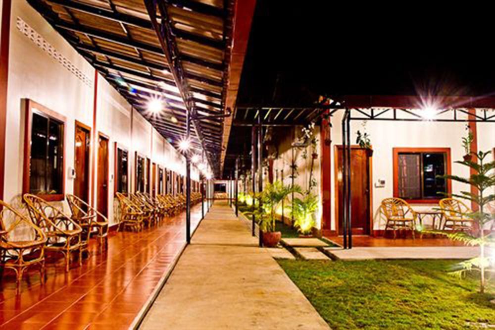 Zana Beach Guesthouse Sihanoukville Extérieur photo